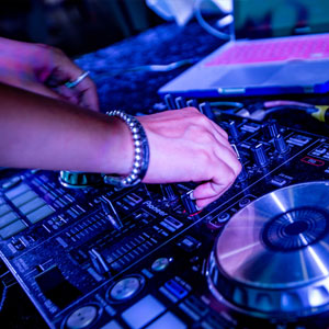 【老歌DJ】不怕新歌有多嗨 就怕老歌带DJ,234首车载DJ慢摇好听至极的经典音乐,值得收藏[WAV+MP3+4.2GB]