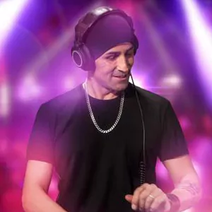 曾经火遍全国迪吧溜冰场的49首DJ神曲 你还记得几首[1.78GB]